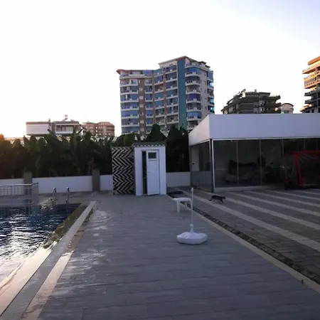 Denize Yakin Lueks Apartment Alanya